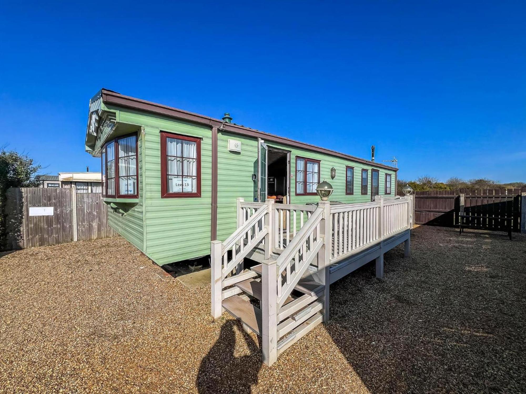 Campsite 6 Berth Dog Friendly Caravan In Hunstanton, Minutes From The Ref 13013l
